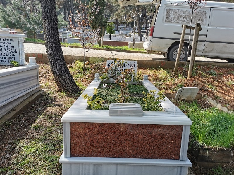 Bir Kişilik Gövde Granit Mezar Modeli - Görsel 5